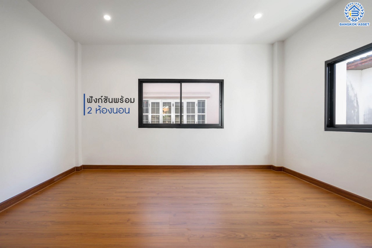 บ้านมือสองตกแต่งใหม่ ม.นันทนาการ์เด้นท์1 ราชพฤกษ์-ท่าอิฐ แบรนด์ Property Perfect หลังใหญ่ เนื้อที่ 31.3 ตร.ว. ฟังก์ชัน 2 ห้องนอน 2 ห้องน้ำ บนทำเลเดินทางสะดวก เข้า-ออกได้ ทั้งถ.ราชพฤกษ์ และถ.รัตนาธิเบศร์ ใจกลาง 2 เซ็นทรัล และใกล้รถไฟฟ้า "สถานีบางรักน้อยท่าอิฐ" เพียง 5 นาที